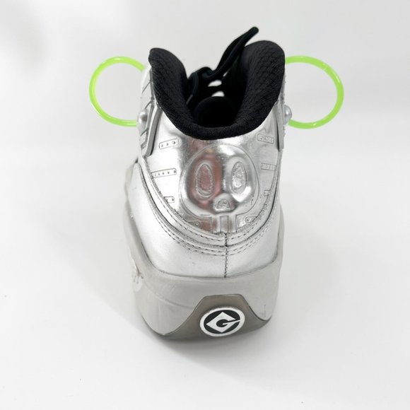 Reebok Question Mid Men's Basketball Sneaker Shoe Limited Minions Gru Lab FW7548 - Picture 5 of 12